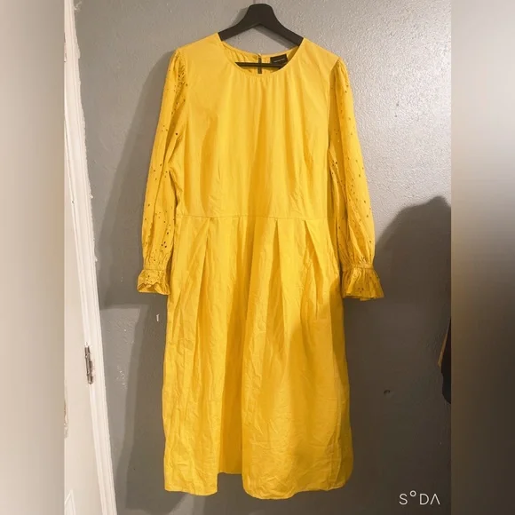 Who what wear yellow dress size X-Large leave has handmade flower not new long. - Picture 7 of 12